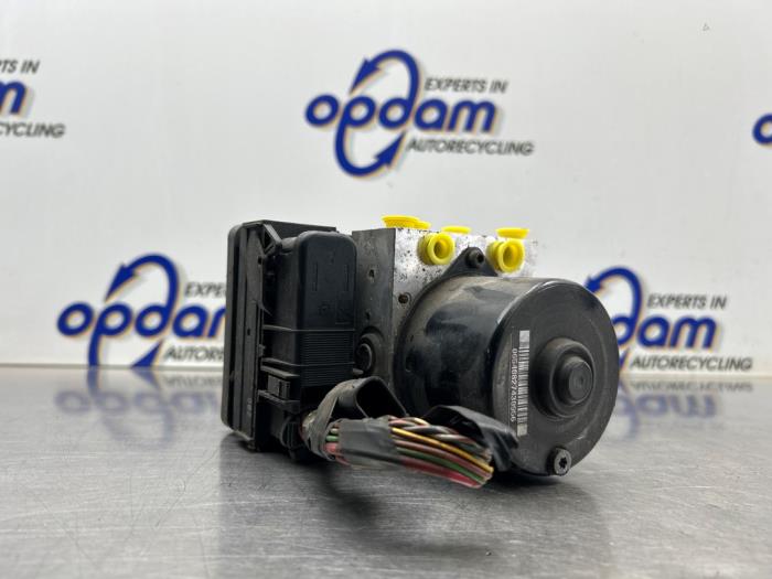 Gebruikte ABS Pomp Volvo V50 (MW) 2.4i 20V Prijs € 90,00 Margeregeling aangeboden door Gebr Opdam B.V.