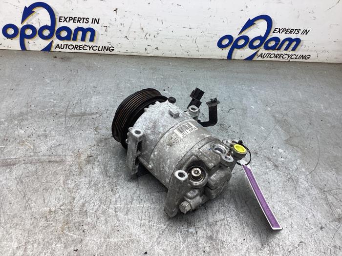 Gebruikte Aircopomp Kia Picanto (JA) 1.0 12V Prijs € 100,00 Margeregeling aangeboden door Gebr Opdam B.V.