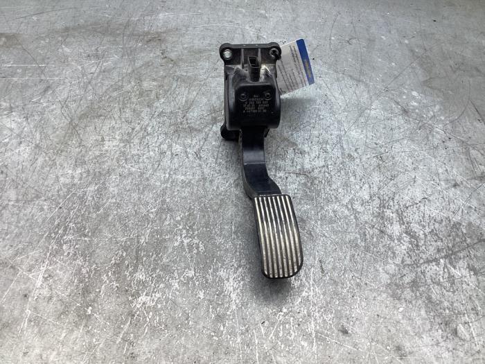 Gebruikte Sensor Gaspedaalpositie Mercedes Vito (447.6) 1.6 109 CDI 16V Prijs € 36,30 Inclusief btw aangeboden door Gebr Opdam B.V.