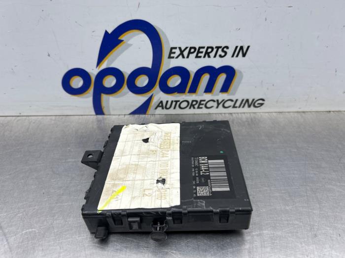 Gebruikte Computer Body Control Renault Twingo II (CN) 1.2 Prijs € 60,00 Margeregeling aangeboden door Gebr Opdam B.V.