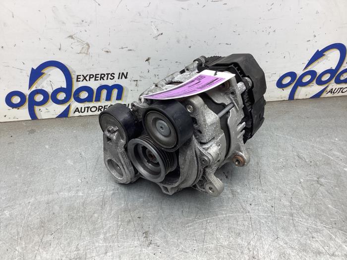 Gebruikte Alternator Volkswagen Golf VIII Variant (GC5) 1.5 eTSI 16V Prijs € 1.250,00 Margeregeling aangeboden door Gebr Opdam B.V.