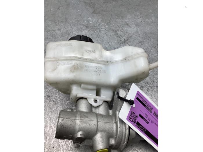Gebruikte Hoofdremcilinder Volkswagen Golf VIII Variant (GC5) 1.5 eTSI 16V Prijs € 30,00 Margeregeling aangeboden door Gebr Opdam B.V.