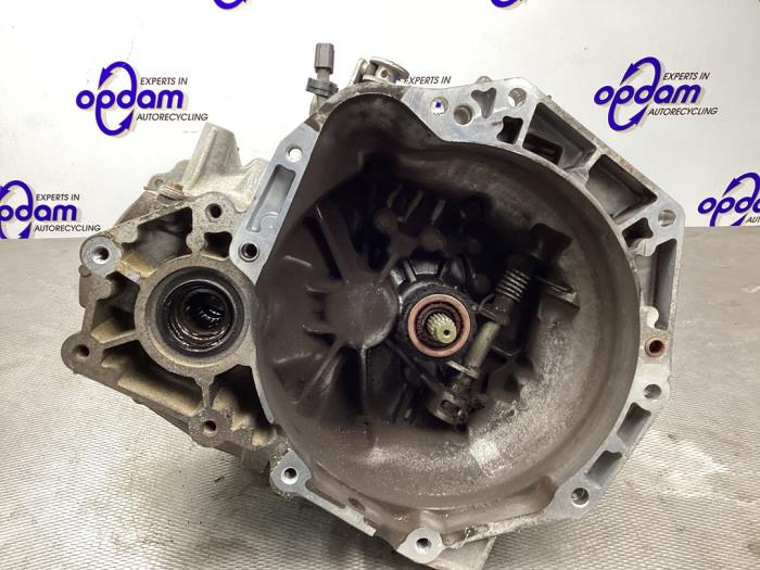 Gebruikte Versnellingsbak Opel Agila (B) 1.0 12V Prijs op aanvraag aangeboden door Gebr Opdam B.V.