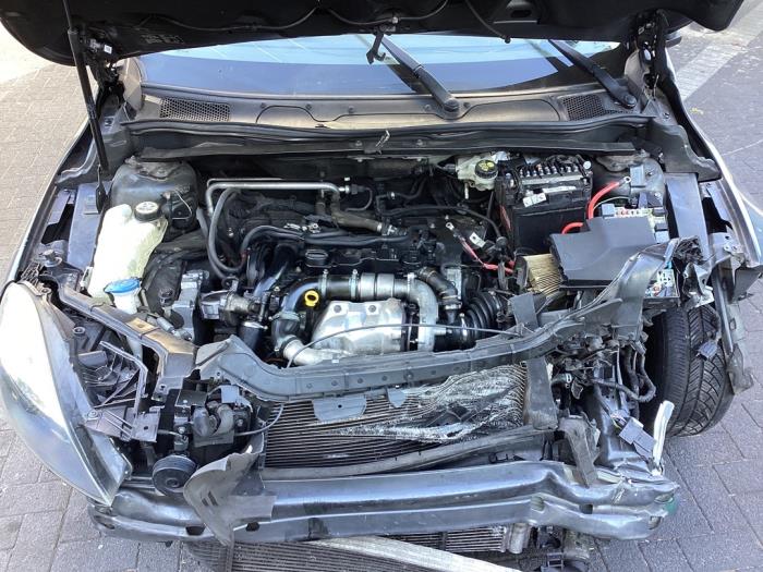 Gebruikte Motor Volvo V40 (MV) 1.6 D2 Prijs € 1.250,00 Margeregeling aangeboden door Gebr Opdam B.V.