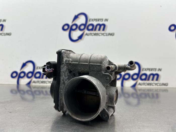 Gebruikte Gasklephuis Nissan Qashqai (J10) 2.0 16V Prijs € 75,00 Margeregeling aangeboden door Gebr Opdam B.V.