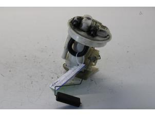 Gebruikte Benzinepomp Renault Twingo (C06) 1.2 SPi Phase I Prijs € 26,00 Margeregeling aangeboden door Gebr Opdam B.V.