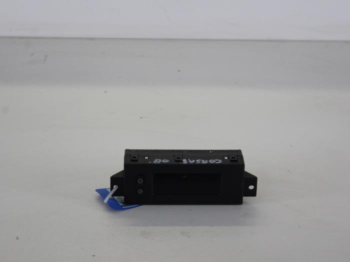 Gebruikte Display Interieur Opel Corsa D 1.4 16V Twinport Prijs € 34,00 Margeregeling aangeboden door Gebr Opdam B.V.