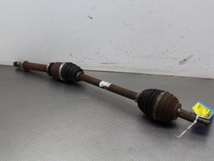 Gebruikte Homokineetas rechts-voor Renault Modus/Grand Modus (JP) 1.2 16V TCE 100 Prijs € 26,00 Margeregeling aangeboden door Gebr Opdam B.V.