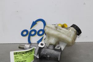 Gebruikte Hoofdremcilinder Opel Insignia Sports Tourer 2.0 CDTI 16V 130 ecoFLEX Prijs € 42,00 Margeregeling aangeboden door Gebr Opdam B.V.