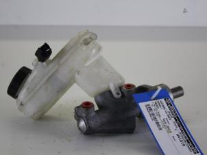 Gebruikte Hoofdremcilinder Renault Twingo II (CN) 1.2 16V Prijs € 20,00 Margeregeling aangeboden door Gebr Opdam B.V.
