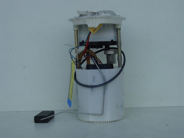 Gebruikte Tank element Pomp Renault Laguna II (BG) 1.9 dCi 120 Prijs op aanvraag aangeboden door Gebr Opdam B.V.