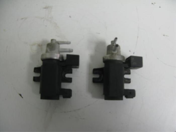 Gebruikte Overdrukklep Turbo Opel Corsa C (F08/68) 1.7 DI 16V Prijs € 17,00 Margeregeling aangeboden door Gebr Opdam B.V.