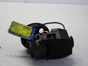 Gebruikte Servopomp Mercedes C (W202) 1.8 C-180 16V Prijs € 42,00 Margeregeling aangeboden door Gebr Opdam B.V.