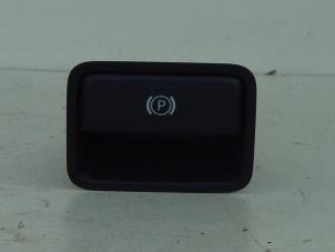 Gebruikte Schakelaar Mercedes A (W176) 1.6 A-200 16V Prijs € 30,00 Margeregeling aangeboden door Gebr Opdam B.V.