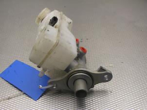 Gebruikte Hoofdremcilinder Renault Captur (2R) 0.9 Energy TCE 12V Prijs op aanvraag aangeboden door Gebr Opdam B.V.