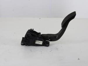 Gebruikte Gaspedaalpositie Sensor Renault Twingo II (CN) 1.5 dCi 75 FAP Prijs op aanvraag aangeboden door Gebr Opdam B.V.