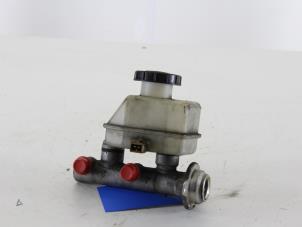 Gebruikte Hoofdremcilinder Hyundai Accent II/Excel II/Pony 1.3i 12V Prijs € 20,00 Margeregeling aangeboden door Gebr Opdam B.V.