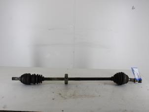 Gebruikte Cardanas rechts-voor (VWA) Opel Astra G (F08/48) 1.4 16V Prijs € 21,00 Margeregeling aangeboden door Gebr Opdam B.V.