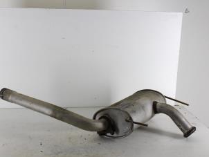 Gebruikte Uitlaat Middendemper Renault Laguna I (B56) 2.0 Prijs € 17,00 Margeregeling aangeboden door Gebr Opdam B.V.