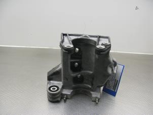 Gebruikte Steun (diversen) Landrover Range Rover Evoque (LVJ/LVS) 2.2 SD4 16V 5-drs. Prijs € 42,00 Margeregeling aangeboden door Gebr Opdam B.V.