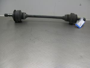 Gebruikte Steekas rechts-achter Mercedes E (W212) E-300 BlueTec Hybrid V6 24V Prijs € 42,00 Margeregeling aangeboden door Gebr Opdam B.V.