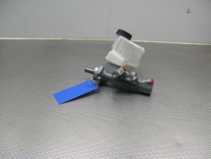 Gebruikte Hoofdremcilinder Mercedes E (W212) E-300 BlueTec Hybrid V6 24V Prijs € 64,00 Margeregeling aangeboden door Gebr Opdam B.V.