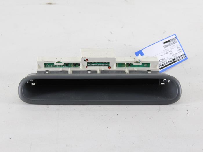 Gebruikte Display Interieur Renault Twingo (C06) 1.2 Prijs € 25,00 Margeregeling aangeboden door Gebr Opdam B.V.