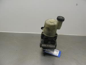 Gebruikte Servopomp Dacia Logan MCV (KS) 1.5 dCi Prijs € 128,00 Margeregeling aangeboden door Gebr Opdam B.V.