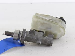 Gebruikte Hoofdremcilinder Renault Scénic I (JA) 2.0 16V IDE Prijs € 25,00 Margeregeling aangeboden door Gebr Opdam B.V.