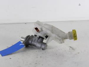 Gebruikte Hoofdremcilinder Citroen DS3 (SA) 1.4 16V VTi Prijs € 20,00 Margeregeling aangeboden door Gebr Opdam B.V.