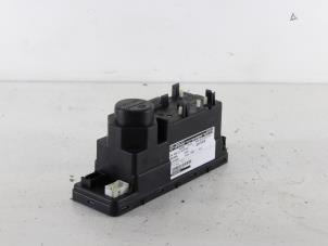 Gebruikte Deurvergrendeling Vacuumpomp Elektrisch Mercedes E (W210) 2.2 E-200 CDI 16V Prijs op aanvraag aangeboden door Gebr Opdam B.V.