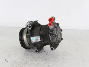 Gebruikte Aircopomp Renault Clio II (BB/CB) 1.2 16V Prijs € 34,00 Margeregeling aangeboden door Gebr Opdam B.V.