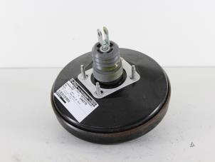 Gebruikte Rembooster Opel Agila (B) 1.0 12V Prijs op aanvraag aangeboden door Gebr Opdam B.V.