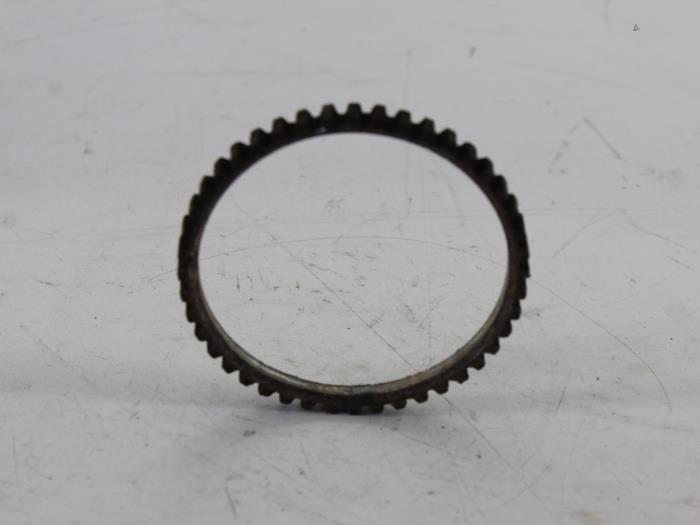 Gebruikte ABS Ring Renault Scénic I (JA) 1.6 16V Prijs € 8,00 Margeregeling aangeboden door Gebr Opdam B.V.