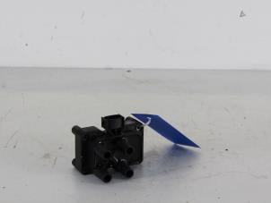 Gebruikte Bobine Ford Mondeo III 1.8 16V Prijs € 13,00 Margeregeling aangeboden door Gebr Opdam B.V.