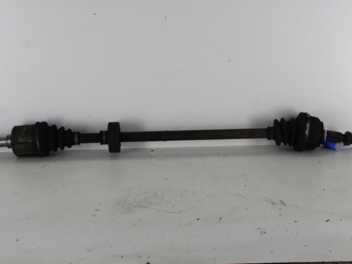 Gebruikte Aandrijfas links-voor Honda Civic (EG) 1.3 DX 16V Prijs € 21,00 Margeregeling aangeboden door Gebr Opdam B.V.