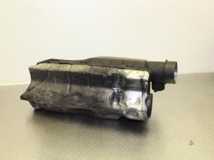 Gebruikte Luchtfilterhuis Mercedes C Combi (S203) 2.2 C-200 CDI 16V Prijs op aanvraag aangeboden door Gebr Opdam B.V.