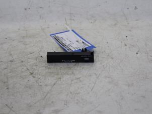 Gebruikte Antenne Versterker Renault Scénic II (JM) 1.6 16V Prijs op aanvraag aangeboden door Gebr Opdam B.V.