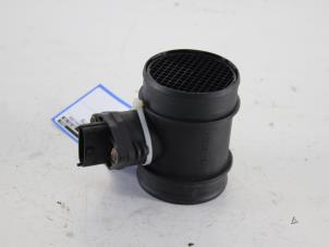 Gebruikte Luchtmassameter Alfa Romeo 147 (937) 1.6 HP Twin Spark 16V Prijs € 17,00 Margeregeling aangeboden door Gebr Opdam B.V.