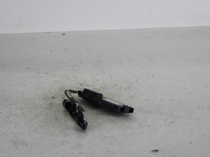 Gebruikte Alarm module Volkswagen Passat Variant (3C5) 2.0 TDI 16V 140 Prijs op aanvraag aangeboden door Gebr Opdam B.V.