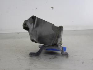 Gebruikte Motorsteun Volvo V70 (BW) 2.5 T 20V Prijs € 64,00 Margeregeling aangeboden door Gebr Opdam B.V.