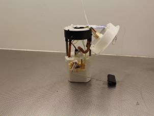 Gebruikte Benzinepomp Suzuki Splash 1.2 16V Prijs € 42,00 Margeregeling aangeboden door Gebr Opdam B.V.