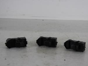 Gebruikte Elektrisch Raam Schakelaar Lexus IS (E2) 200 2.0 24V Prijs op aanvraag aangeboden door Gebr Opdam B.V.