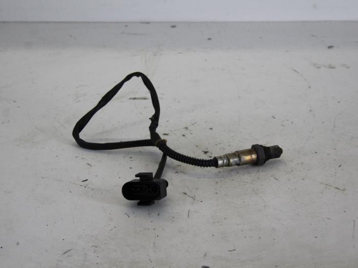 Gebruikte Lambda Sonde Volkswagen Passat Variant 4Motion (3B6) 2.8 V6 30V Prijs € 20,00 Margeregeling aangeboden door Gebr Opdam B.V.