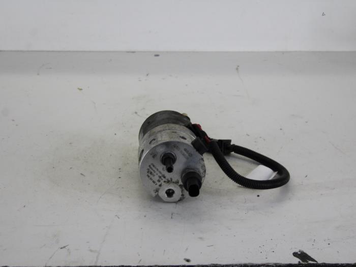 Gebruikte ESP pomp Volkswagen Passat Variant 4Motion (3B6) 2.8 V6 30V Prijs op aanvraag aangeboden door Gebr Opdam B.V.