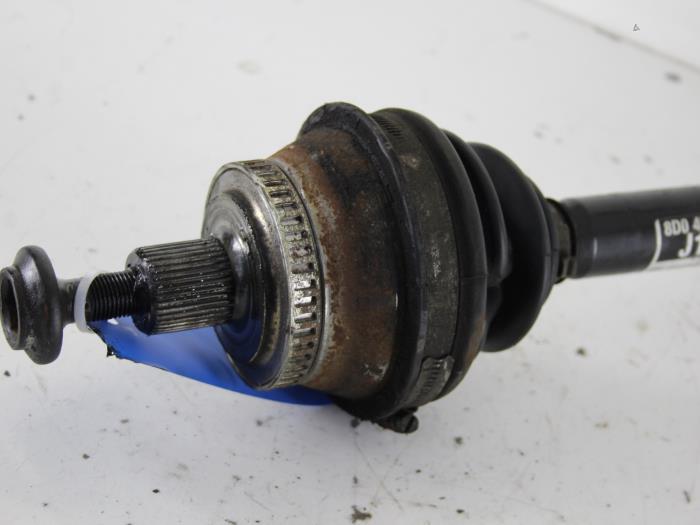 Gebruikte Steekas links-voor Volkswagen Passat Variant (3B5) 1.9 TDI 115 Prijs € 26,00 Margeregeling aangeboden door Gebr Opdam B.V.