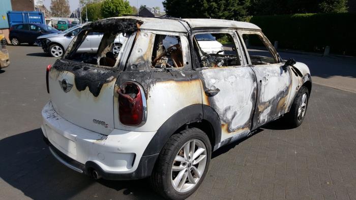 Gebruikte Aandrijfas rechts-achter Mini Countryman (R60) 1.6 16V Cooper S ALL4 Prijs € 106,00 Margeregeling aangeboden door Gebr Opdam B.V.
