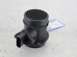 Gebruikte Luchtmassameter Skoda Octavia Combi (1U5) 1.8 20V Turbo Prijs € 17,00 Margeregeling aangeboden door Gebr Opdam B.V.