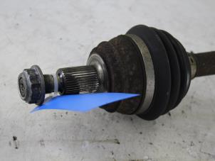 Gebruikte Homokineetas links-voor Volkswagen Golf IV (1J1) 1.4 16V Prijs € 21,00 Margeregeling aangeboden door Gebr Opdam B.V.