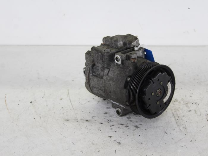 Gebruikte Aircopomp Volkswagen Golf IV (1J1) 1.6 FSI 16V Prijs € 35,00 Margeregeling aangeboden door Gebr Opdam B.V.